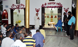 The Governor of Arunachal Pradesh Shri P.B. Acharya participating in the Ganesh Chaturthi puja at  Shiv Mandir, Raj Bhavan Complex, Itanagar on 25th August, 2017.